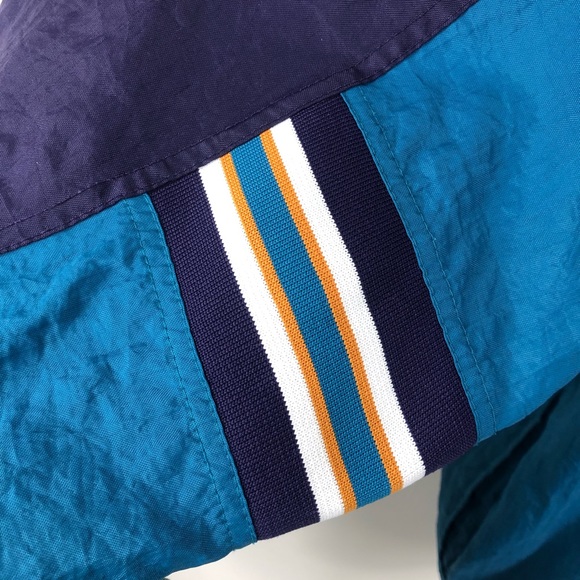 Vintage ‘96 Super Bowl Windbreaker - Picture 13 of 13